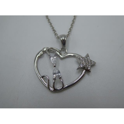 225 - Silver 925 necklace with heart shaped pendant in presentation box