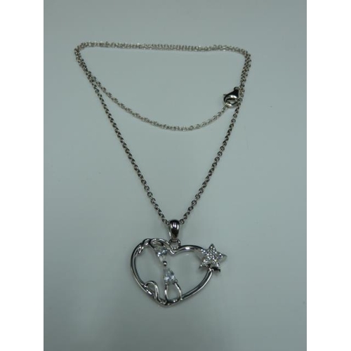 256 - Silver 925 necklace with heart pendant in presentation box