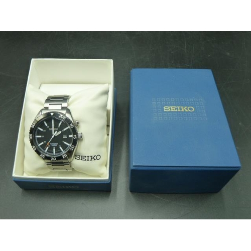 260 - Seiko Kinetic 100m Gents Stainless Steel Wrist Watch in Original Box