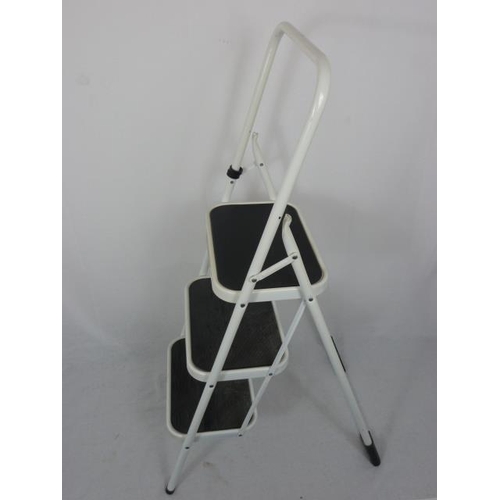 489 - A Set of Step Ladders