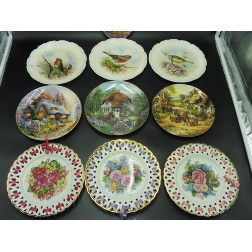 65 - Selection of 10 Collectors Plates including Royal Albert, Royal Doulton and Minerva complete with Ce... 