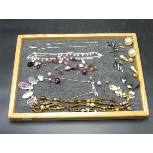 286 - Collection of Costume Jewellery and other