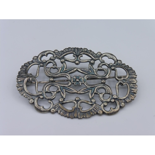 292 - Vintage Silver Decorative Brooch