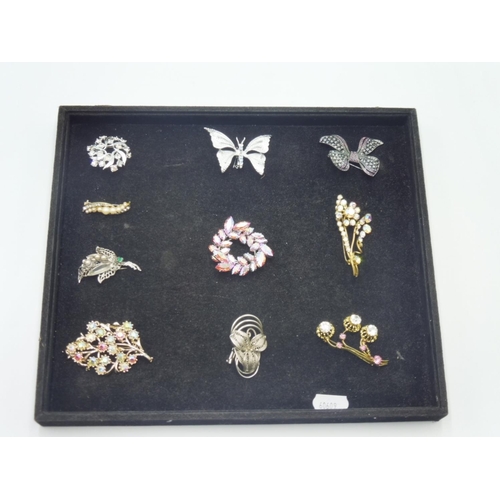 385 - Mixed Selection of Brooches including Marcasite and Filagree