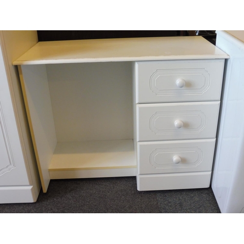 422 - Matching Montana White Dressing Table with 3 Drawers (33