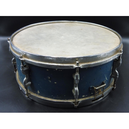 532 - Vintage snare drum