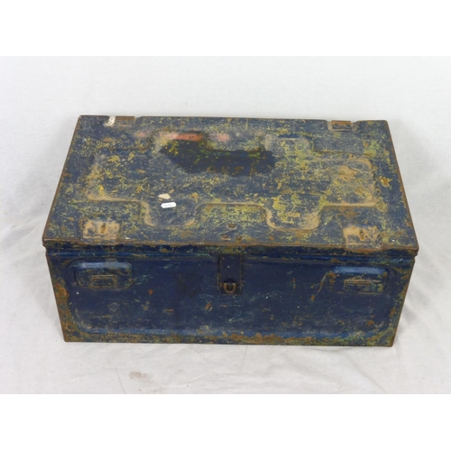 516 - 1942 military ammunition box with markings