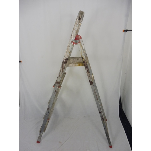 584 - Set of Aluminium Step Ladders