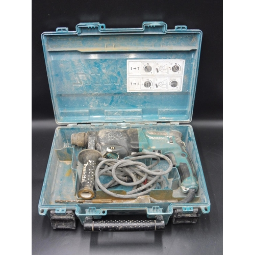 28 - Makita HR2610 240v SDS Drill Complete with Case