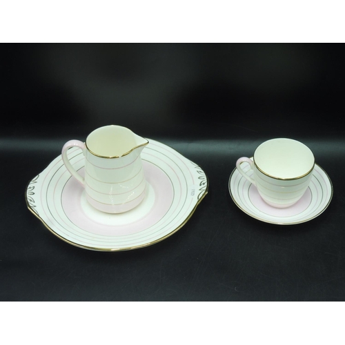 89 - Eighteen piece Paladin Tea set A/F