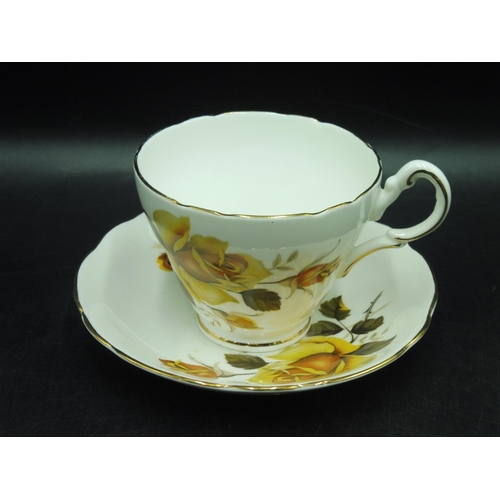 290 - Twenty Piece Grosvenor Fine Bone China Tea Set