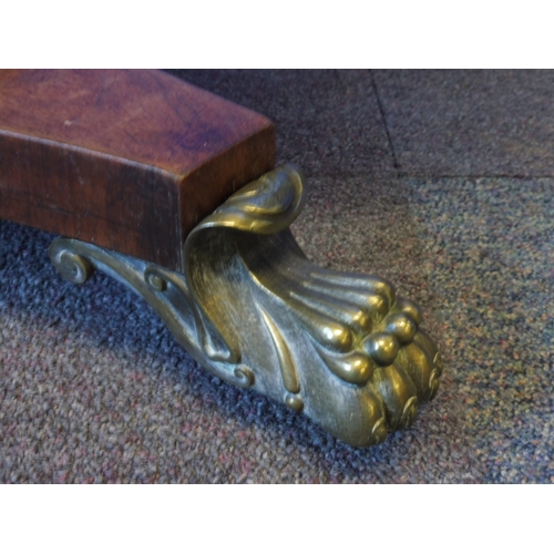 109 - Round English Regency Rosewood Table, 1810s complete with Brass Lions Claw Feet and Castors (42