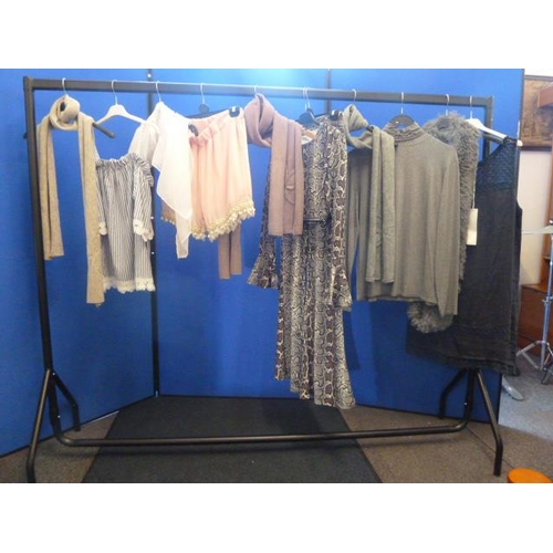 Lot 27        