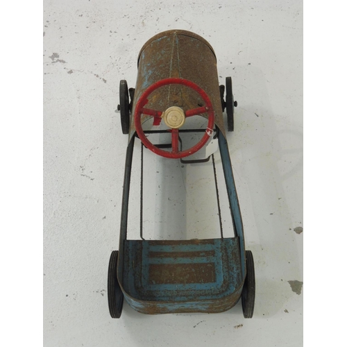 522 - Vintage  Children's 1940's Triang Tinplate Pedal Toy Car (19