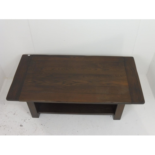 542 - Large heavy Dark Oak Solid Wooden Coffee Table 18