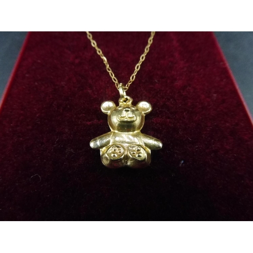 338 - 9ct Bear Pendant on Chain complete with presentation box