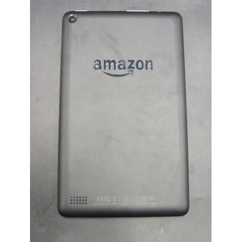 174 - Kindle Fire in case