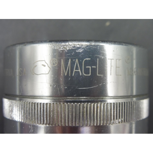 179 - A Genuine Mag Lite Torch 25cm