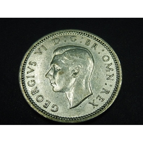 368 - George VI 1940 Silver Three Pence Coin (Almost Unclrculated)