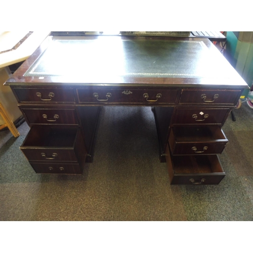 672 - Leather Topped Knee Hole Desk with Matching Filing Cabinet