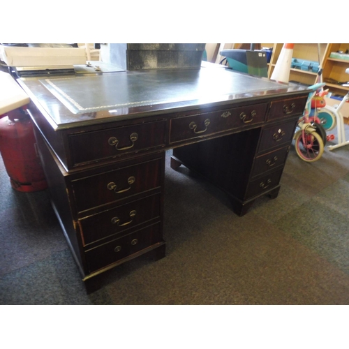 672 - Leather Topped Knee Hole Desk with Matching Filing Cabinet