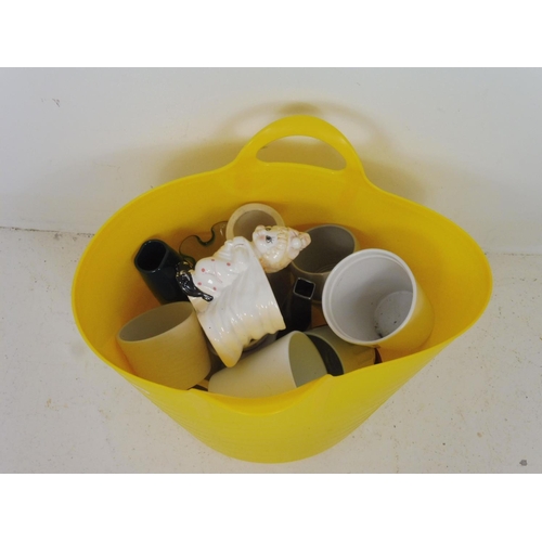 736 - Large Tub Containing a Selection of Ceramic and Glass Vases