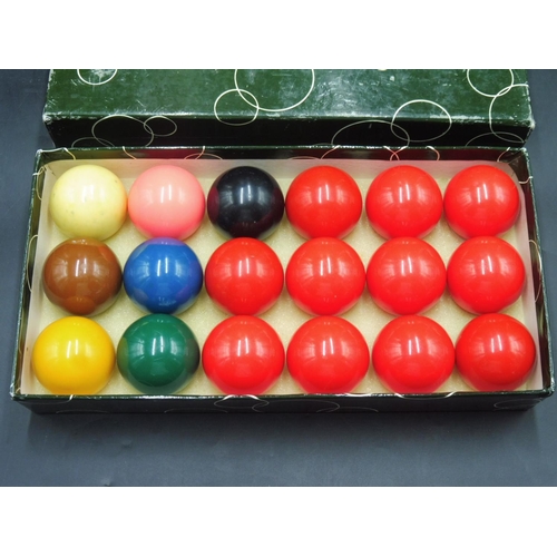 6 - Set of Snooker Ball's in Box