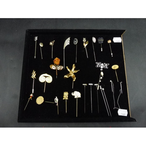 585 - Mixed tray Containing Selection of Vintage & Modern Stick Pins