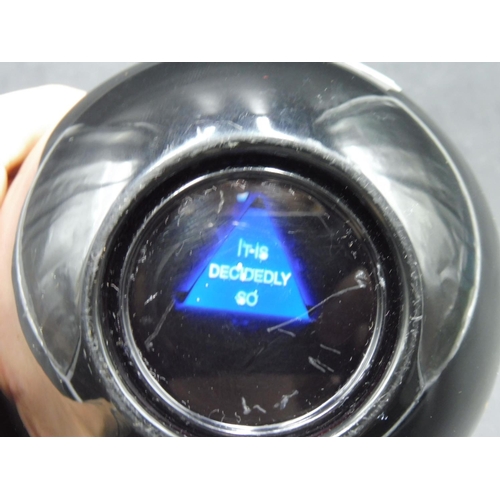 132 - Magic Predictive 8Ball