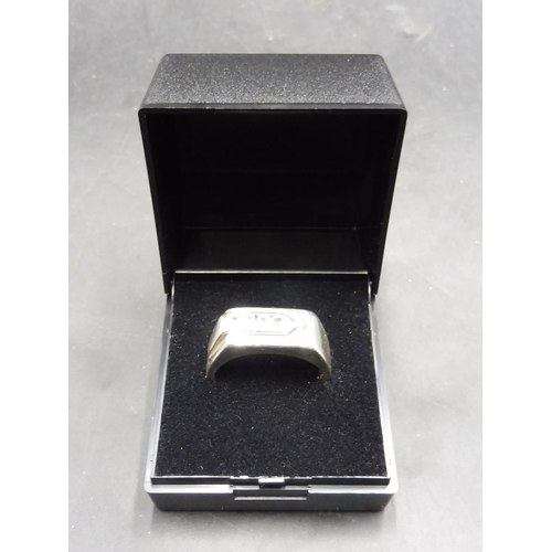 389 - Silver 925 CZ Gents Ring (Size V) Complete with Presentation Box