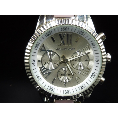 458 - Michael Kors watch working (Unauthenticated Presumed Replica)