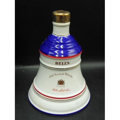 39 - Commemorative Wade 75cl Sealed Bottle of Bell's Whisky (Princess Beatrice 1988)