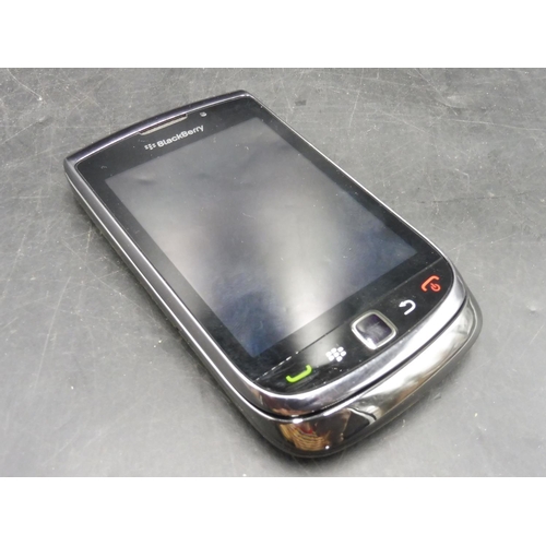 193 - Blackberry 9800 Torch Mobile Phone (Powers On)