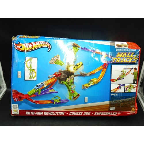 728 - Hot Wheels Roto-Arm Revolution Course 360 in box (no car)