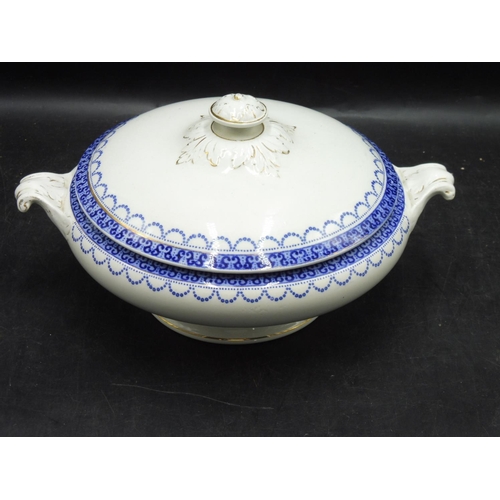 91 - Vintage Lidded Blue & White Lidded Tureen (11