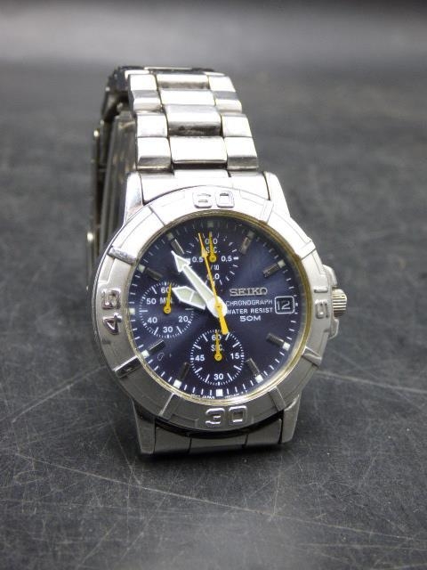 Seiko Chronograph Quartz Watch V657-8060