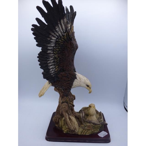 682 - Eagle and Baby Birds figure on Plinth (14