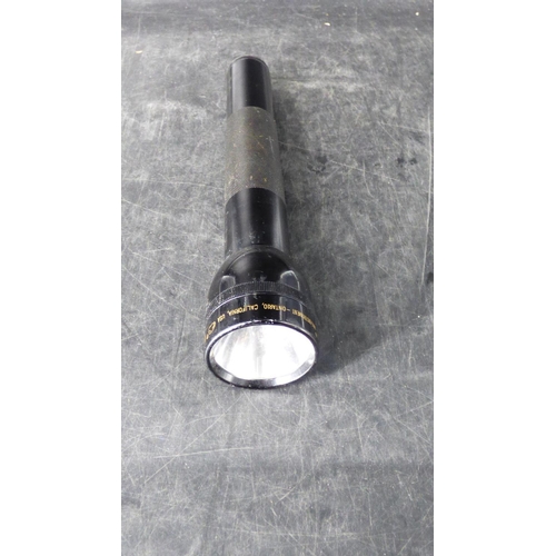 142 - A 12 Inch American MAGLITE