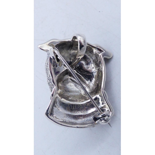 346 - Sterling Silver Bulldog Pendant / Brooch complete wit Presentation Box