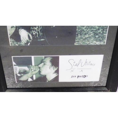 523 - Sid Vicious (Sex Pistols) Framed Print (14