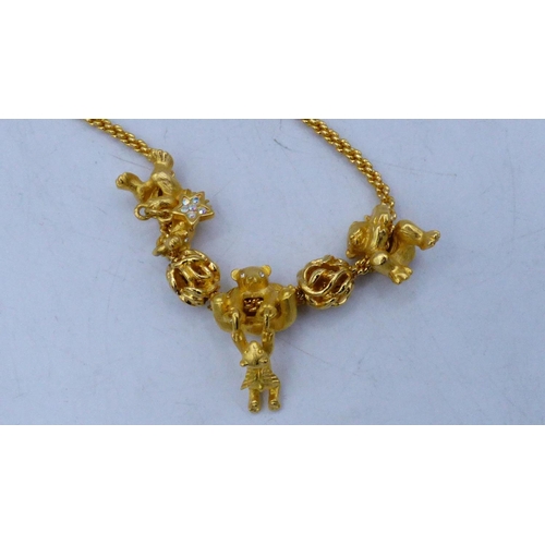 487 - Stunning Necklace with pendants in Presentation box