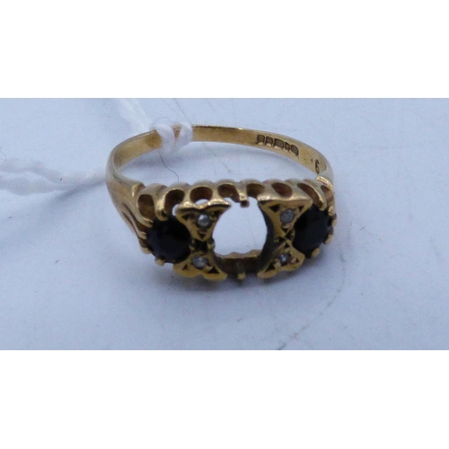 472 - Gold 375 Ring (missing stone)