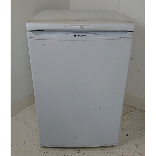 601 - A Hotpoint Iced Diamond under Counter Fridge