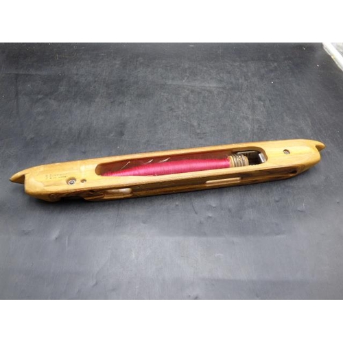 141 - Traditional Loom Shuttle with Bobbin