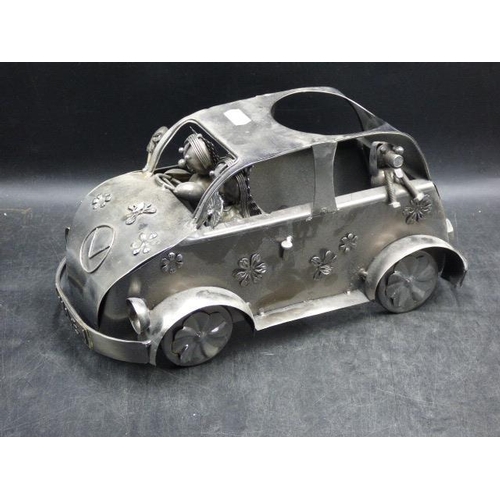 172 - Novelty Metal Wine Holder