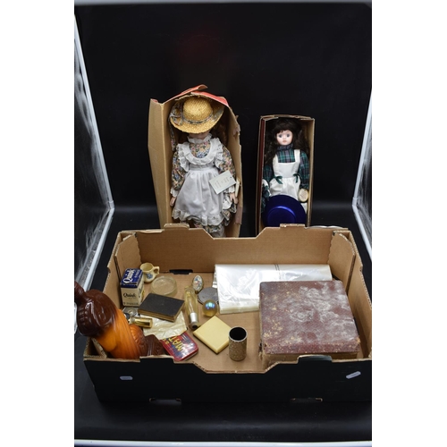 603 - Mixed House Clearance Box Includes Collectable Dolls, a Vontage Worm Ridden Radio (a/f) and Other