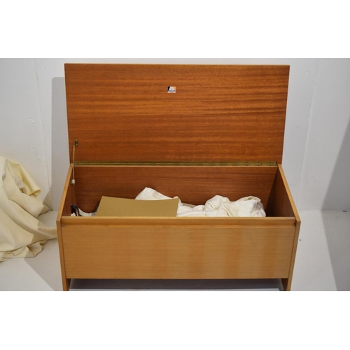 527 - Mid Century Avalon Teak Ottoman / Bedding Box (36