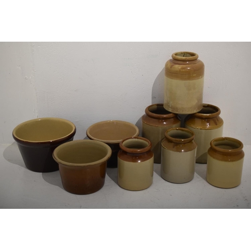 652 - Collection of Mixed Stoneware to include Jars