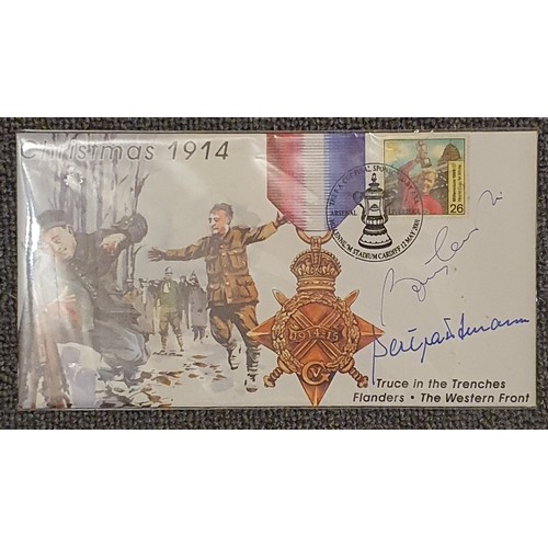 35 - Signed Stamp Cover , Christmas 1914 Signed By Sir Bobby Charlton and Bert Trautmann ( Man City and G... 