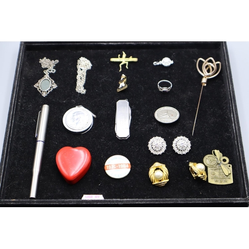 70 - Mixed Collectors Tray including Parker Pen, Silver Ring, Butlins Badge and Lots More